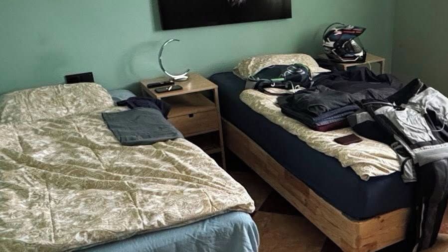 Pavel vyvrací fámy o luxusní dovolené. Zveřejnil fotky pokoje